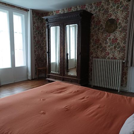 Le Relais Des Roses- Chambres D'Hotes Vatan Exterior foto