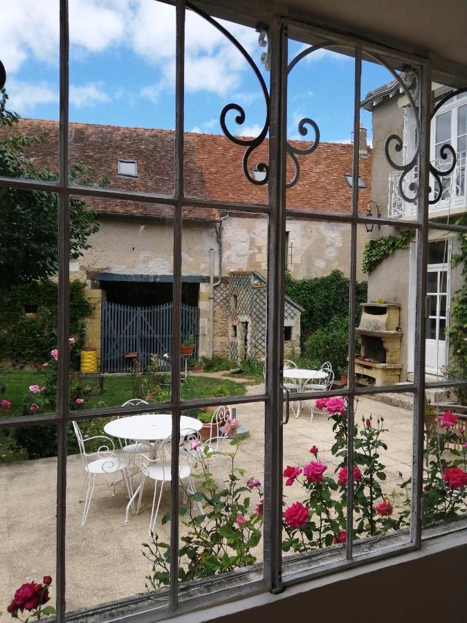 Le Relais Des Roses- Chambres D'Hotes Vatan Exterior foto