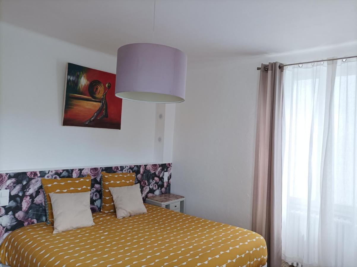 Le Relais Des Roses- Chambres D'Hotes Vatan Exterior foto
