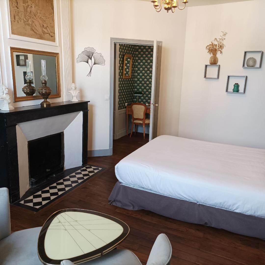 Le Relais Des Roses- Chambres D'Hotes Vatan Exterior foto